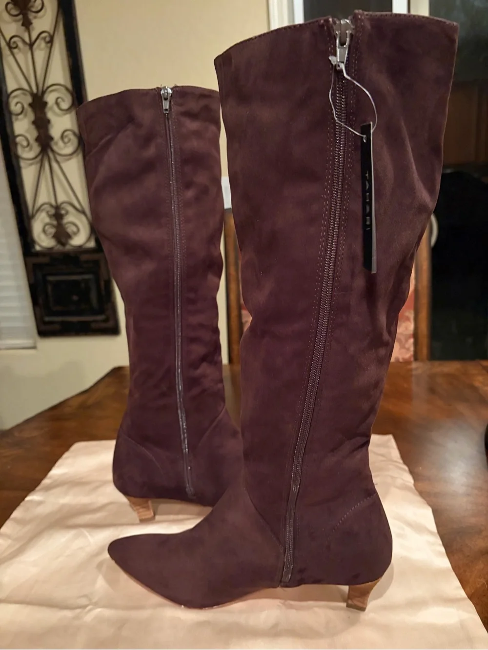 Tahari NWT Over-the-Knee Boots Chocolate Brown Pointed Toe Size 9M